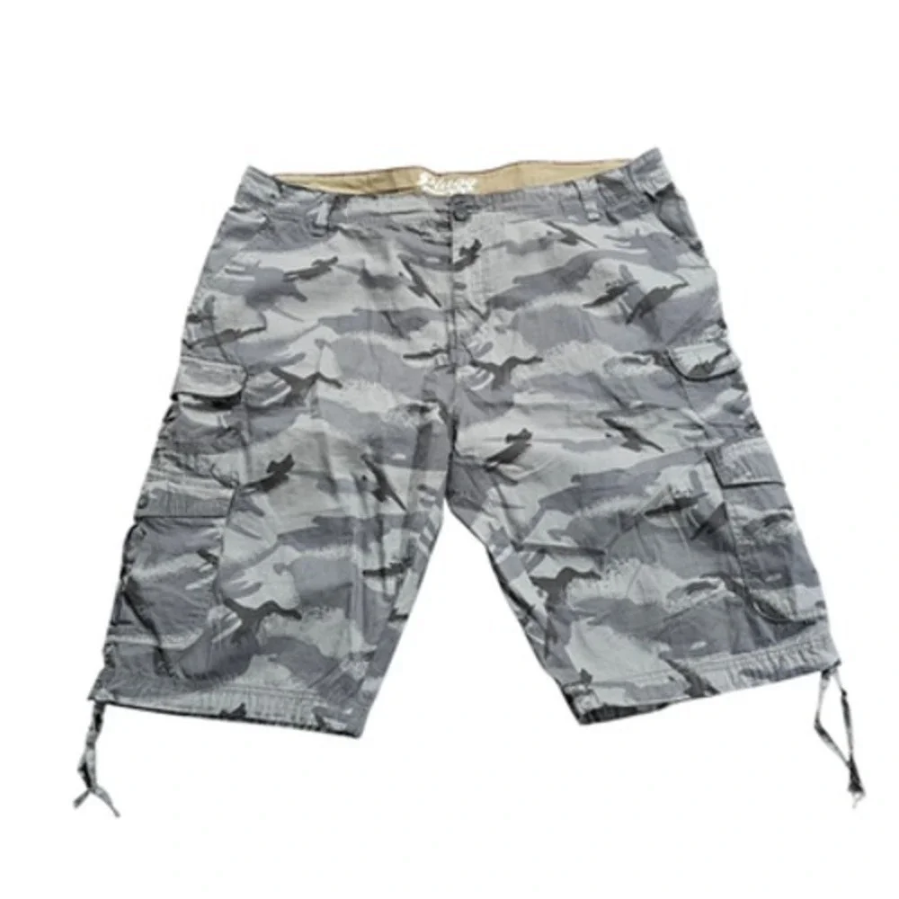 Plugg Men's Size 44 Gray Camouflage Cargo Shorts Drawstring Hem Relaxed Fit